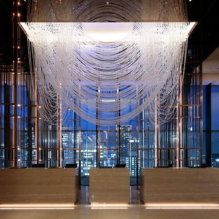 Candeo Hotels Osaka The Tower Zewnętrze zdjęcie The 10000-crystal chandelier at the lobby