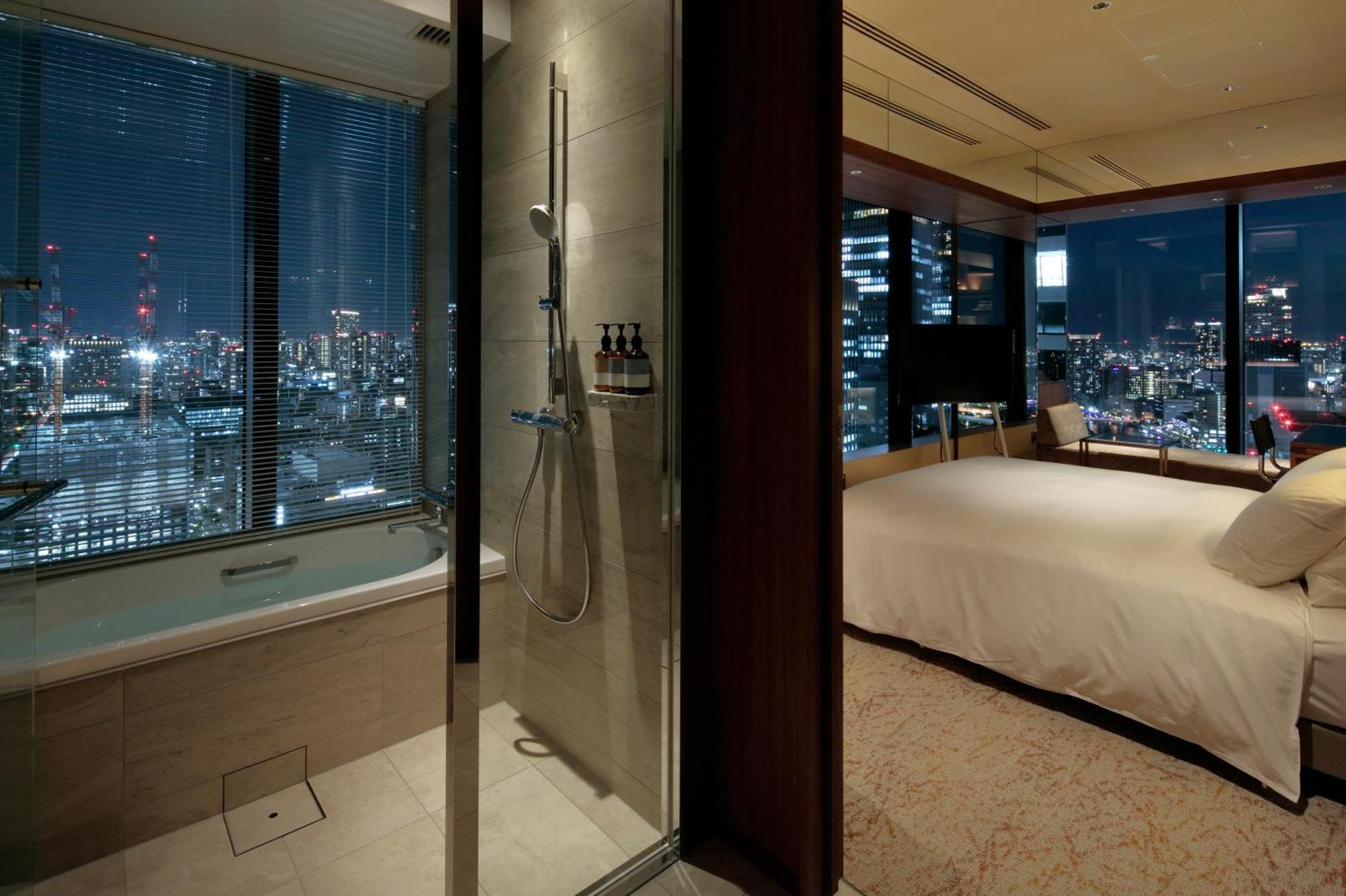 Candeo Hotels Osaka The Tower Pokój zdjęcie A suite at the Ritz-Carlton, Tokyo