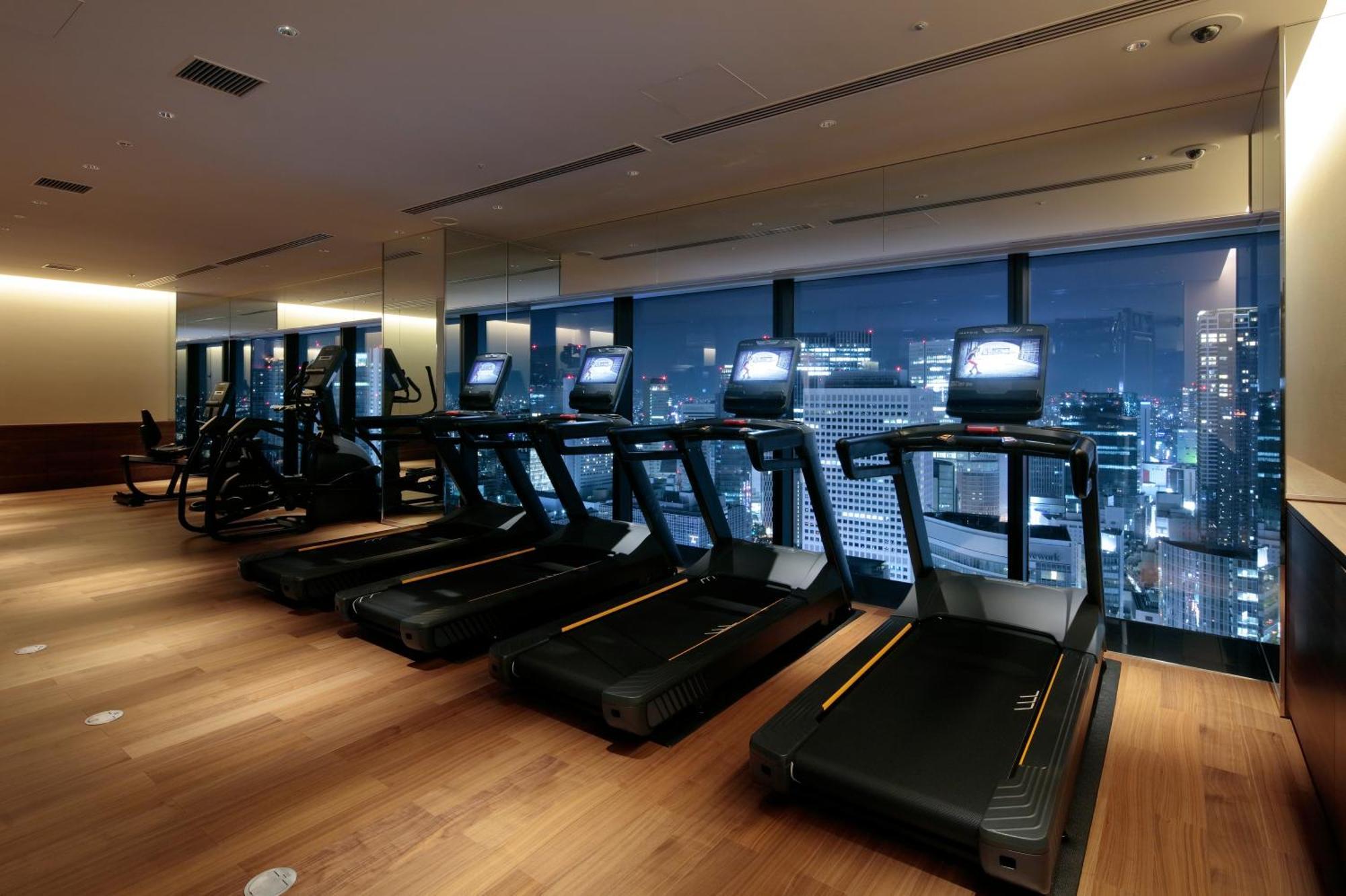 Candeo Hotels Osaka The Tower Zewnętrze zdjęcie The gym at the 39th floor