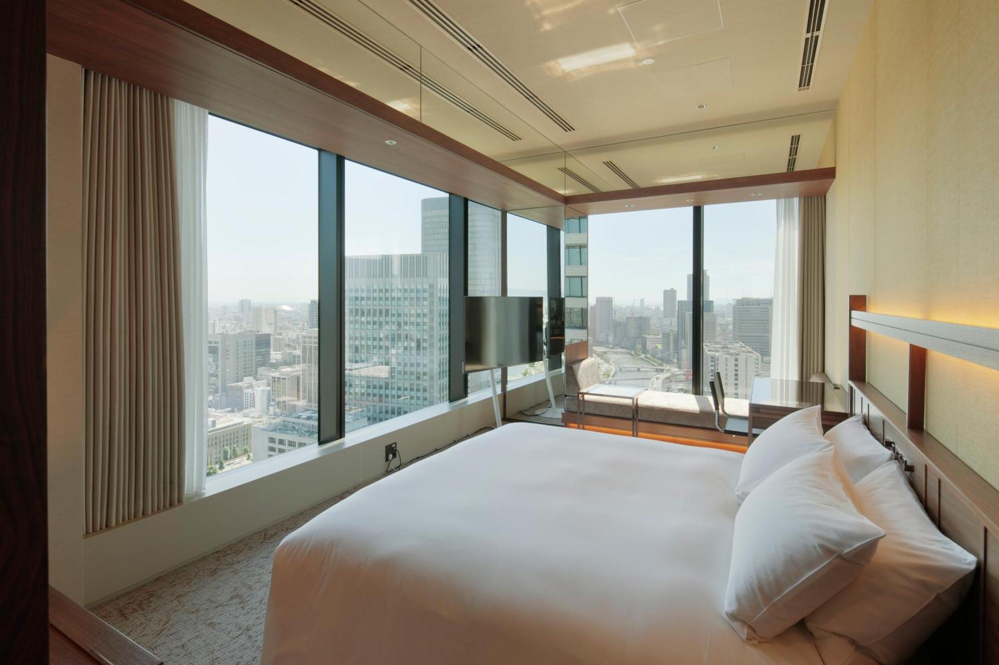 Candeo Hotels Osaka The Tower Zewnętrze zdjęcie A bedroom at the hotel